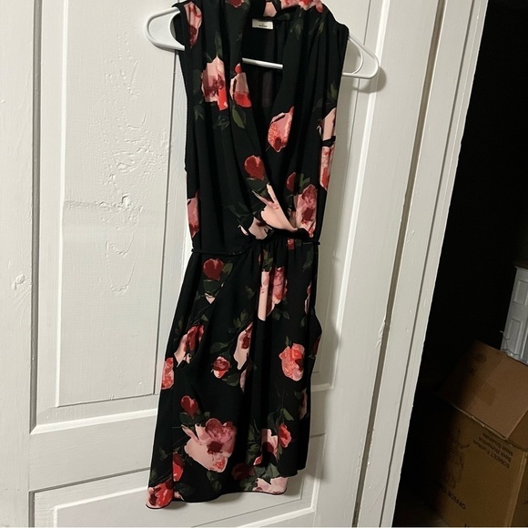 Aritzia Wilfred Sabine Faux Wrap Dress Black Floral Small J2 - Picture 2 of 8